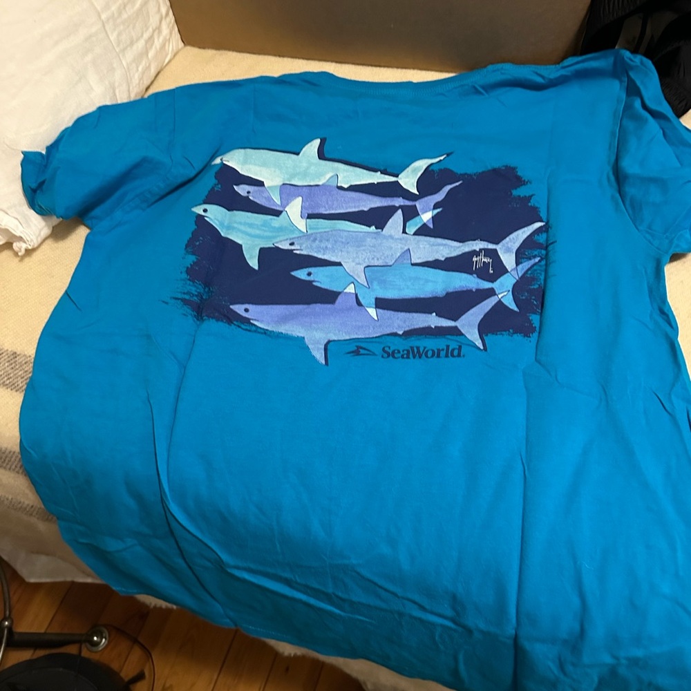 Seaworld tshirt